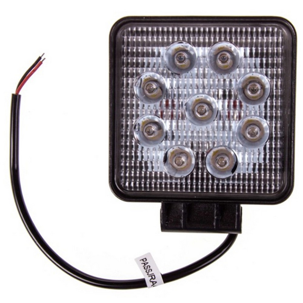 Фара противотуманная SKYWAY OFF ROAD 105*105мм квадратная 12V/24V 27W 6000К 9 диодов Дальний свет