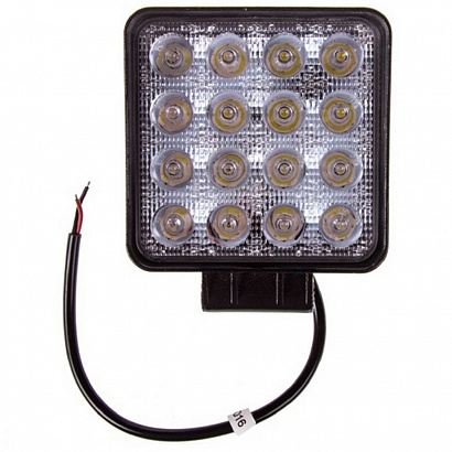 Фара противотуманная SKYWAY OFF ROAD 105*105мм квадратная 12V/24V 48W 6000К 16 диодов Дальний свей